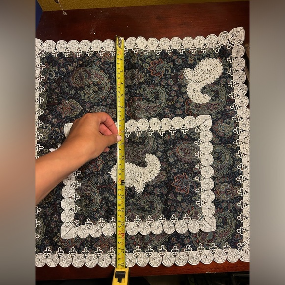 NEW 2 piece table cloths/mats hand made Middle East - Picture 4 of 7